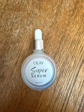 OLAY Super Serum in Pearl White and Rose Gold Dropper NEW